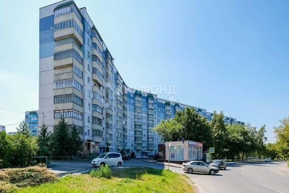 
   Продам 3-комнатную, 61.3 м², Лазурная ул, 14

. Фото 5.