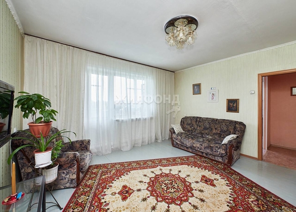 
   Продам 3-комнатную, 61.3 м², Лазурная ул, 14

. Фото 6.