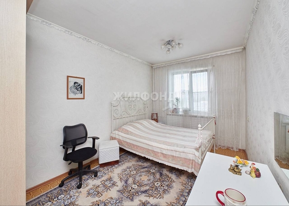 
   Продам 3-комнатную, 61.3 м², Лазурная ул, 14

. Фото 8.