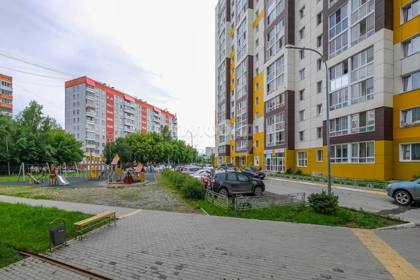 
   Продам 1-комнатную, 41.2 м², Герцена ул, 11/2

. Фото 3.