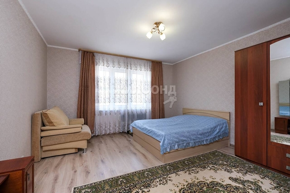 
   Продам 2-комнатную, 50.3 м², Венская ул, 19

. Фото 2.