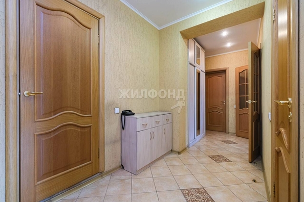 
   Продам 2-комнатную, 71.2 м², Нарымская ул, 20

. Фото 9.