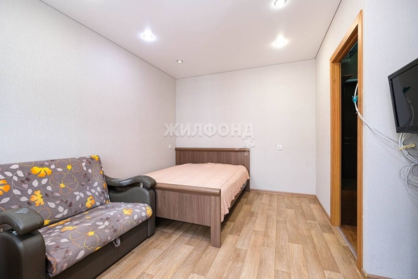 
   Продам 1-комнатную, 26 м², Петухова ул, 101

. Фото 6.