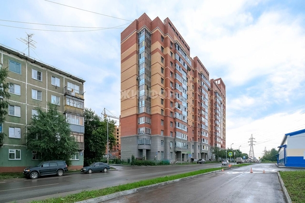 
   Продам 2-комнатную, 65.55 м², Есенина ул, 67

. Фото 4.