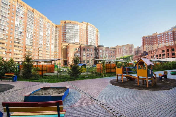 
   Продам 3-комнатную, 90.6 м², Стартовая ул, 1

. Фото 71.