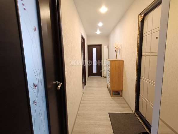 
   Продам 3-комнатную, 56 м², Связистов ул, 125

. Фото 15.