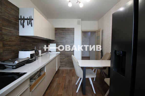 
   Продам 3-комнатную, 76.3 м², Олеко Дундича ул, 15

. Фото 1.