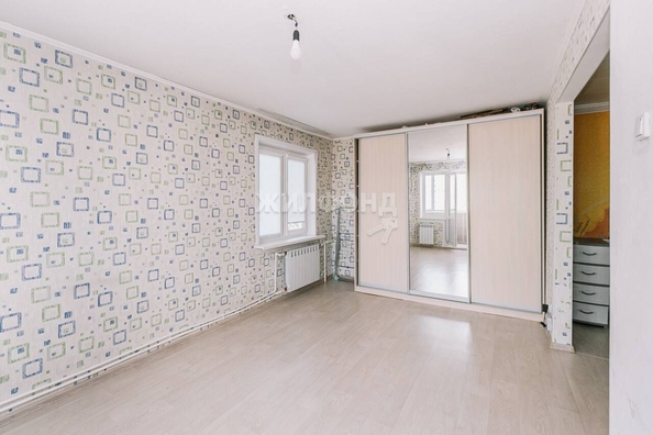 
   Продам 2-комнатную, 43 м², Есенина ул, 35

. Фото 3.