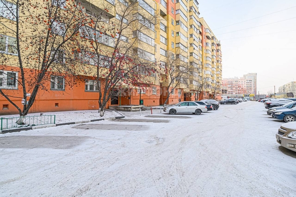 
   Продам 4-комнатную, 76.4 м², Плахотного ул, 74

. Фото 18.