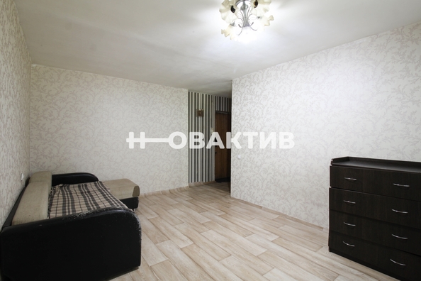 
   Продам 1-комнатную, 28.9 м², Полтавская ул, 37

. Фото 4.