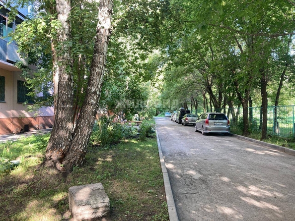 
  Продается 2-комн. квартира, 43 м², Петухова ул, д. 132
. Фото 3.