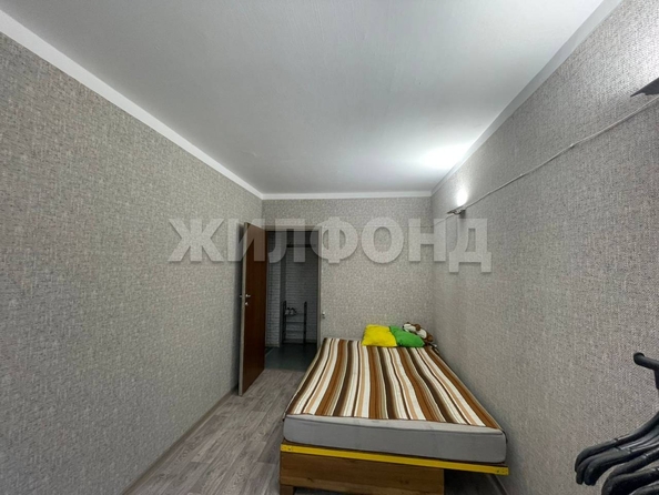 
   Продам 4-комнатную, 69.9 м², Невельского ул, 85

. Фото 2.