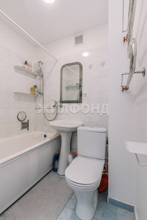 
   Продам 1-комнатную, 35.1 м², Добролюбова ул, 154/1

. Фото 14.