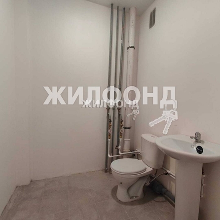 
   Продам 2-комнатную, 50.8 м², Закаменский мкр, 12

. Фото 15.