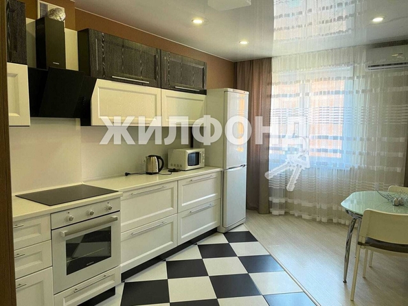 
   Продам 2-комнатную, 63.1 м², Железнодорожная ул, 15

. Фото 1.