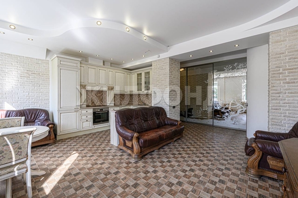 
   Продам 2-комнатную, 55 м², Станиславского ул, 4

. Фото 2.