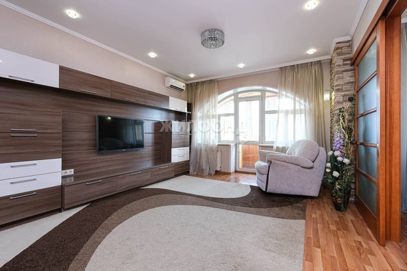 
   Продам 3-комнатную, 96.9 м², Гоголя ул, 42

. Фото 5.