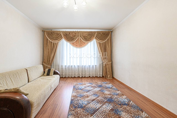 
   Продам 3-комнатную, 65.4 м², Ленина ул, 20

. Фото 14.