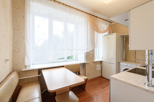 
   Продам 3-комнатную, 65.4 м², Ленина ул, 20

. Фото 17.