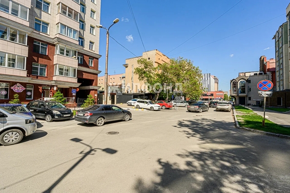 
   Продам 4-комнатную, 143 м², Романова ул, 25

. Фото 33.