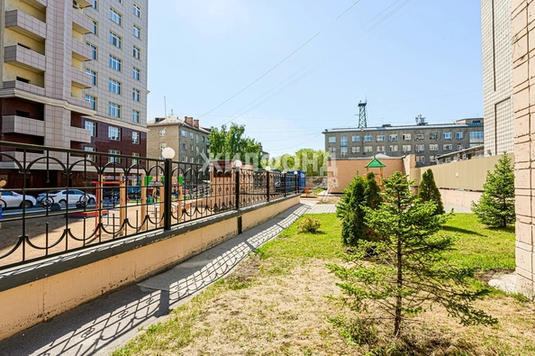 
   Продам 4-комнатную, 143 м², Романова ул, 25

. Фото 39.