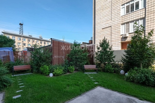 
   Продам 4-комнатную, 143 м², Романова ул, 25

. Фото 50.