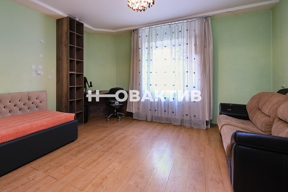 
   Продам таунхаус, 307.1 м², Новосибирск

. Фото 41.