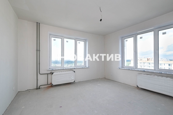 
   Продам 2-комнатную, 55.9 м², Коминтерна ул, 126

. Фото 3.