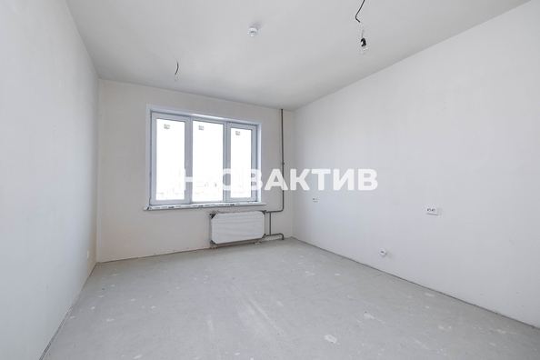 
   Продам 2-комнатную, 55.9 м², Коминтерна ул, 126

. Фото 10.