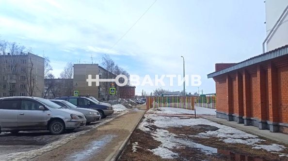 
   Продам помещение свободного назначения, 37 м², Микрорайон тер, 11А

. Фото 3.