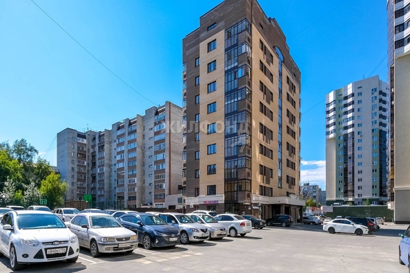 
   Продам 2-комнатную, 69 м², Героев Революции ул, 23/1

. Фото 30.