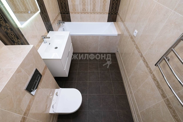 
   Продам 2-комнатную, 60.6 м², Героев Революции ул, 23/1

. Фото 21.