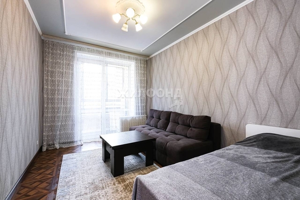 
   Продам 3-комнатную, 83.2 м², Серафимовича ул, 18а

. Фото 3.