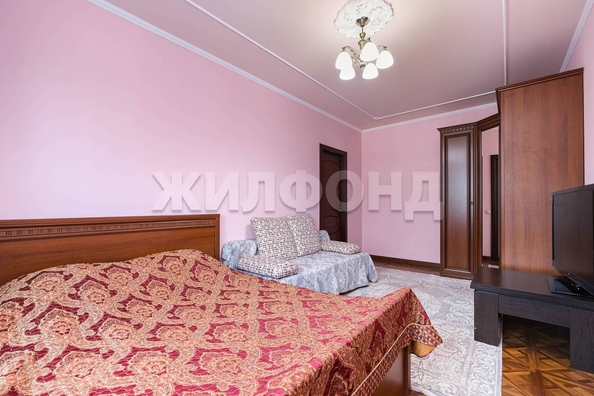 
   Продам 3-комнатную, 83.2 м², Серафимовича ул, 18а

. Фото 2.