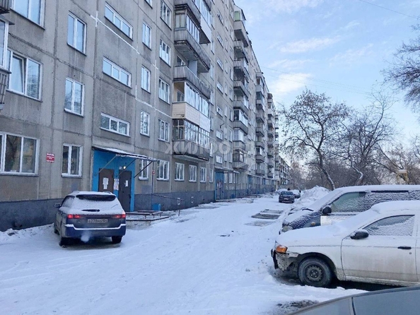 
   Продам 3-комнатную, 62.7 м², Объединения ул, 96/1

. Фото 6.