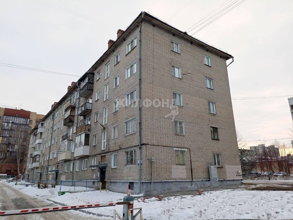 
   Продам 1-комнатную, 31.5 м², Макаренко ул, 23

. Фото 4.