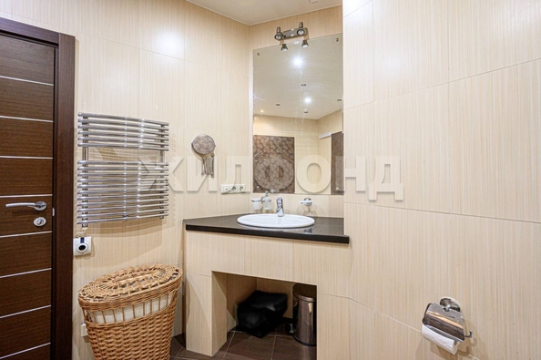 
   Продам 3-комнатную, 117.4 м², Щетинкина ул, 49

. Фото 22.