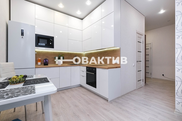 
   Продам 3-комнатную, 62.6 м², 2-я Обская ул, 71/1

. Фото 1.