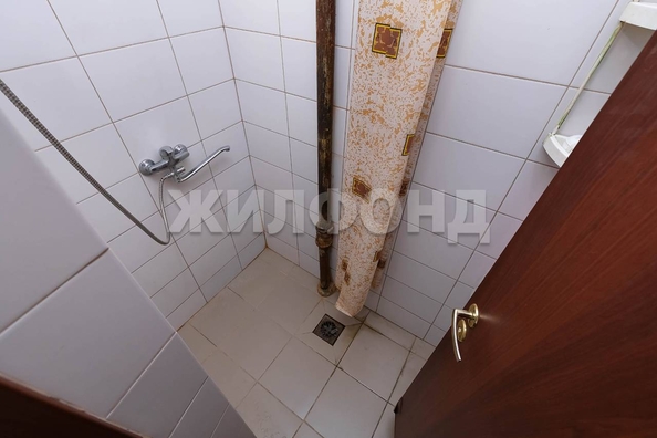 
   Продам секционку, 18.2 м², Красный пр-кт, 155

. Фото 5.