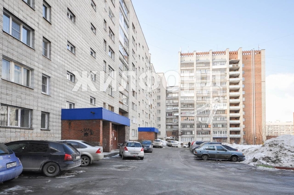 
   Продам 3-комнатную, 59.6 м², Пархоменко ул, 26

. Фото 24.