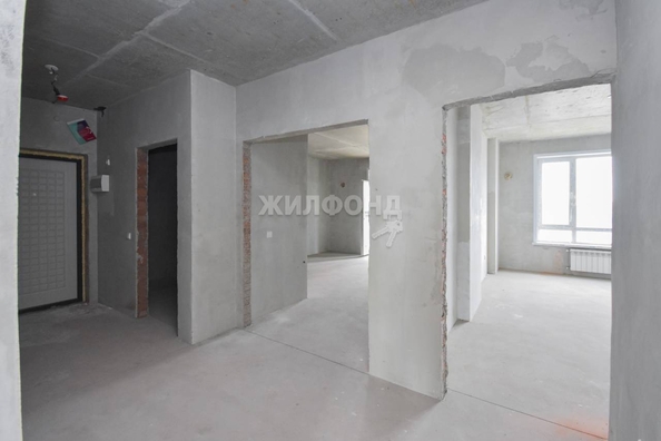 
   Продам 3-комнатную, 71.3 м², Сухарная ул, 109

. Фото 2.