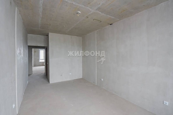 
   Продам 3-комнатную, 71.3 м², Сухарная ул, 109

. Фото 3.