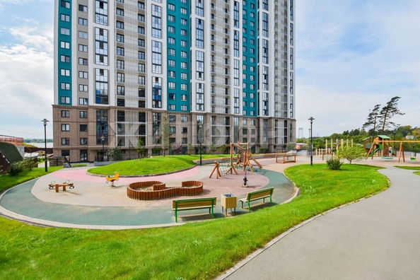 
   Продам 3-комнатную, 71.3 м², Сухарная ул, 109

. Фото 52.
