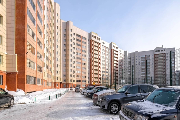 
   Продам 3-комнатную, 104.7 м², 2-й (4 мкр.) кв-л, 233

. Фото 13.