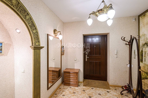 
   Продам 3-комнатную, 99.8 м², Крылова ул, 48

. Фото 3.