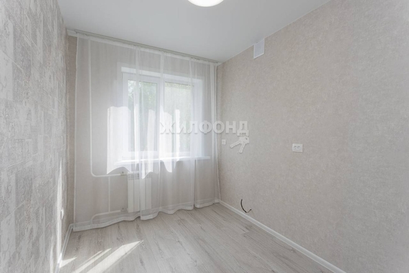 
   Продам 2-комнатную, 43.9 м², Бориса Богаткова ул, 165

. Фото 7.