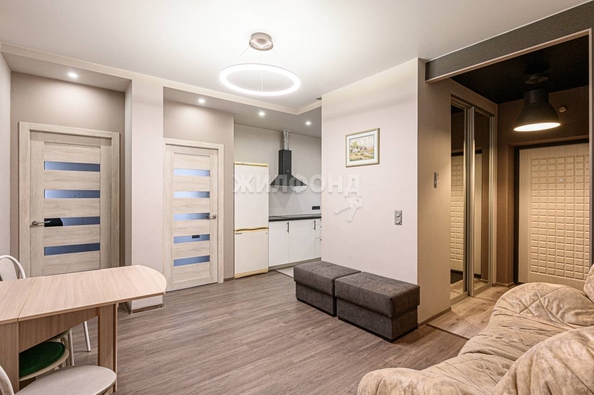 
   Продам 3-комнатную, 68.4 м², Сухарная ул, 109

. Фото 1.