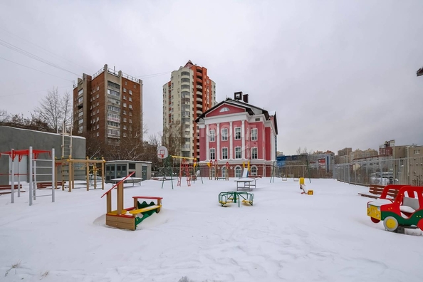 
   Продам 2-комнатную, 72.1 м², Кавалерийская ул, 3/1

. Фото 36.