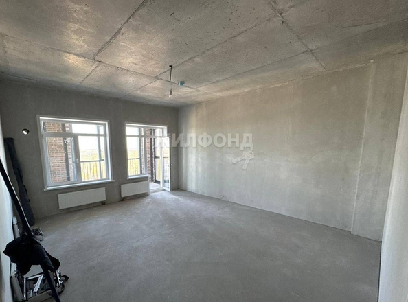 
   Продам 3-комнатную, 125 м², Сухарная ул, 105/1

. Фото 1.