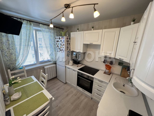 
   Продам 3-комнатную, 59 м², Зорге ул, 259

. Фото 10.